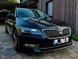 Schwarz Gebraucht 2016 Skoda Superb Ambition Kombi | 10.900 € (Guter Preis)