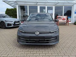 Delfingrau metallic Gebraucht 2024 VW Golf VIII Goal Kleinwagen | 25.950 €