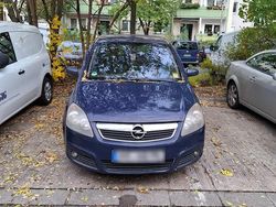 Blau Gebraucht 2006 Opel Zafira Van / Kleinbus | 1.300 € (Fairer Preis)