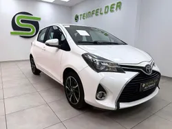 Weiß Gebraucht 2015 Toyota Yaris Comfort Limousine | 10.990 € (Teuer)