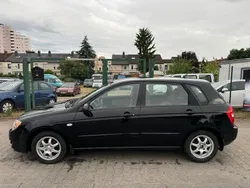 Schwarz Gebraucht 2006 Kia Cerato EX Kombi | 1.300 € (Superpreis)