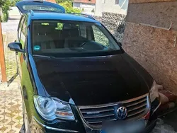 Schwarz Gebraucht 2009 VW Touran Van / Kleinbus | 5.500 € (Etwas zu teuer)