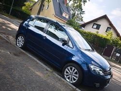 Schwarz Gebraucht 2012 VW Golf Plus Style Van / Kleinbus | 6.700 € (Fairer Preis)