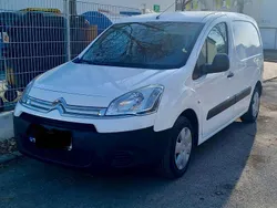 Weiß Gebraucht 2015 Citroën Berlingo Van / Kleinbus | 4.999 €