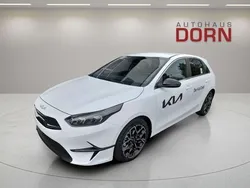 Weiß Gebraucht 2024 Kia Ceed 2 Limousine | 25.990 € (Fairer Preis)