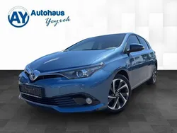 Blau Gebraucht 2016 Toyota Auris Hybrid Design Limousine | 10.850 € (Fairer Preis)