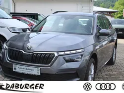 Graphitegrau Gebraucht 2022 Skoda Kamiq Ambition SUV | 20.490 € (Guter Preis)