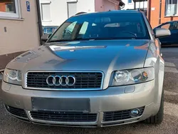 Grau Gebraucht 2003 Audi A4 Kombi | 3.600 € (Fairer Preis)