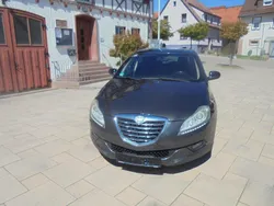 Braun Gebraucht 2011 Lancia Delta Limousine | 3.500 € (Etwas zu teuer)