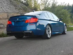 Blau Gebraucht 2012 BMW M5 M Performance Limousine | 37.900 €