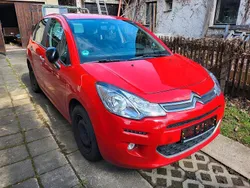 Rot Gebraucht 2016 Citroën C3 SELECTION Kleinwagen | 4.999 € (Guter Preis)