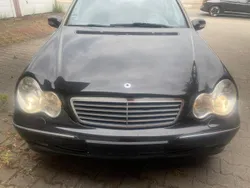 Schwarz Gebraucht 2003 Mercedes C180 AMG Limousine | 1.899 €