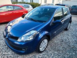 Blau Gebraucht 2006 Renault Clio II Kleinwagen | 2.350 € (Fairer Preis)