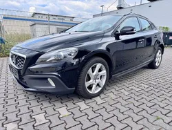 Schwarz Gebraucht 2014 Volvo V40 CC Kombi | 10.690 € (Etwas zu teuer)