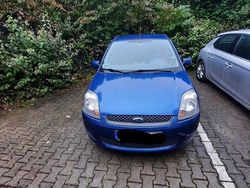 Blau Gebraucht 2008 Ford Fiesta Kleinwagen | 3.000 €