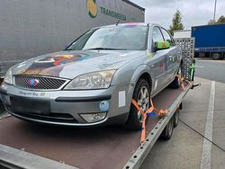 Grau Gebraucht 2003 Ford Mondeo Limousine | 600 €