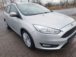 Grau Gebraucht 2015 Ford Focus Kombi | 4.600 € (Fairer Preis)
