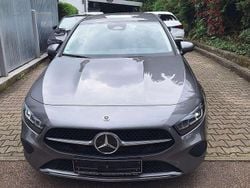 Grau Gebraucht 2025 Mercedes A250 Limousine | 29.999 € (Guter Preis)