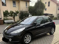 Schwarz Gebraucht 2008 Peugeot 207 Kleinwagen | 3.999 € (Etwas zu teuer)