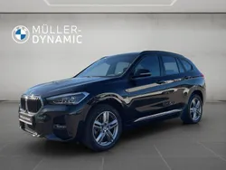 Saphirschwarz Gebraucht 2021 BMW X1 Efficient Dynamics SUV | 30.950 € (Teuer)