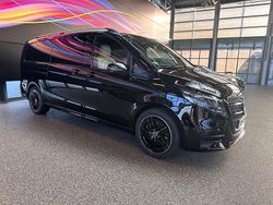 Schwarz Gebraucht 2025 Mercedes V300 Exclusive Van / Kleinbus | 77.500 € (Fairer Preis)
