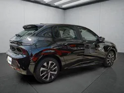Schwarz Gebraucht 2024 Peugeot 208 Kleinwagen | 16.749 € (Superpreis)