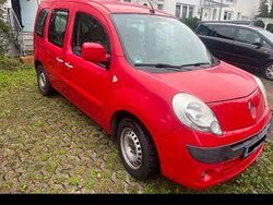 Rot Gebraucht 2011 Renault Kangoo Happy Family Van / Kleinbus | 3.300 € (Guter Preis)