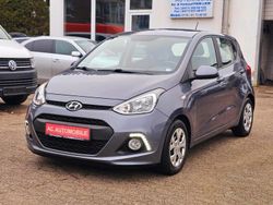 Grau Gebraucht 2015 Hyundai i10 Classic Kleinwagen | 5.950 € (Etwas zu teuer)