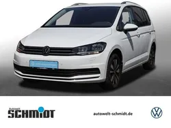 Pure white Gebraucht 2024 VW Touran R Van / Kleinbus | 32.998 € (Guter Preis)