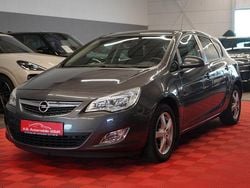 Grau Gebraucht 2010 Opel Astra Limousine | 2.950 € (Guter Preis)