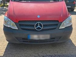 Rot Gebraucht 2011 Mercedes Vito Kombi | 4.000 € (Superpreis)