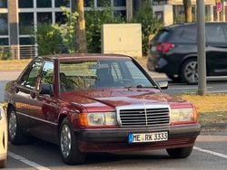 Rot Gebraucht 1992 Mercedes 190 Limousine | 7.000 €