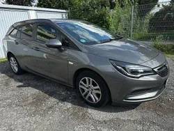 Grau Gebraucht 2019 Opel Astra Edition Kombi | 12.450 € (Fairer Preis)