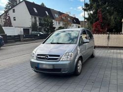 Silber Gebraucht 2005 Opel Meriva Van / Kleinbus | 700 € (Etwas zu teuer)