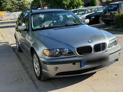 Grau Gebraucht 2004 BMW 320 Kombi | 1.000 € (Guter Preis)