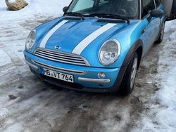 Blau Gebraucht 2004 Mini ONE Kleinwagen | 2.350 € (Fairer Preis)