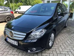 Schwarz Gebraucht 2014 Mercedes B180 Van / Kleinbus | 11.750 € (Fairer Preis)