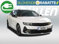 Weiß Gebraucht 2023 Opel Astra GSe Limousine | 33.480 € (Etwas zu teuer)