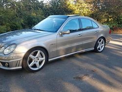 Silber Gebraucht 2007 Mercedes E63 AMG AMG Limousine | 16.800 €