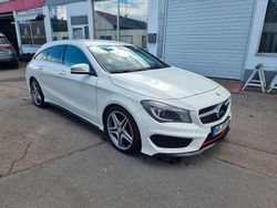 Weiß Gebraucht 2015 Mercedes CLA200 Shooting Brake AMG line Kombi | 16.900 € (Fairer Preis)