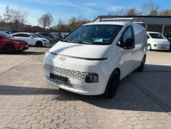 Weiß Gebraucht 2022 Hyundai Staria Van | 29.990 €