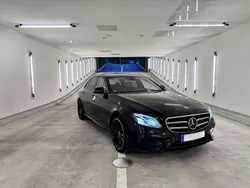 Schwarz Gebraucht 2017 Mercedes E250 AMG Limousine | 28.500 €