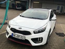 Weiß Gebraucht 2014 Kia Ceed GT-Track Kleinwagen | 10.900 € (Fairer Preis)