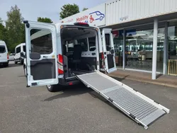 Weiß Neu 2024 Ford Transit Trend Kombi | 52.668 €