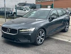 Grau Gebraucht 2019 Volvo V60 R-Design Kombi | 20.490 € (Guter Preis)