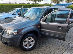 Grau Gebraucht 2004 Ford Maverick XLT SUV | 2.300 € (Fairer Preis)