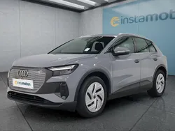 Grau Gebraucht 2022 Audi Q4 e-tron SUV | 23.899 € (Guter Preis)