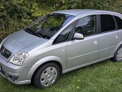 Silber Gebraucht 2006 Opel Meriva Van / Kleinbus | 2.000 € (Guter Preis)