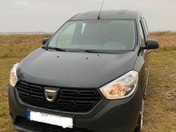 Grau Gebraucht 2019 Dacia Dokker Essentiel Van / Kleinbus | 10.100 € (Fairer Preis)