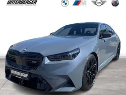 Grau Neu 2025 BMW M5 Comfort Edition Limousine | 144.990 € (Guter Preis)